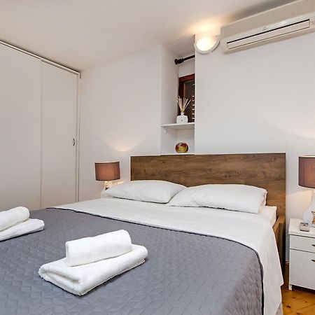Apartment Marconi Ровинь Экстерьер фото
